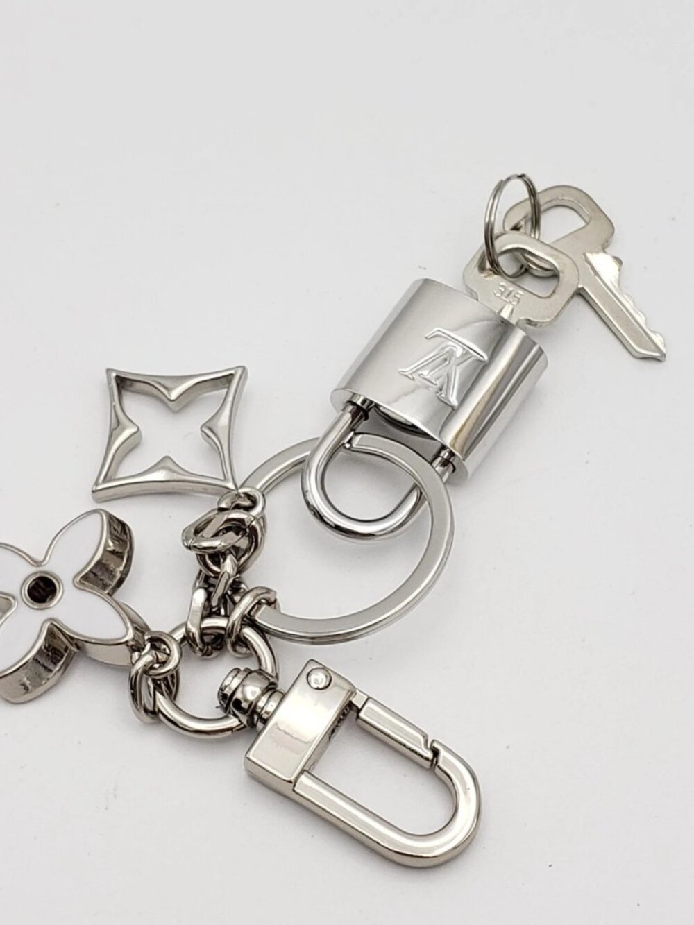 Authentic LV Gold Padlock 🔒 Unbranded Flower Charm for Louis Vuitton Bags - Picture 6 of 9